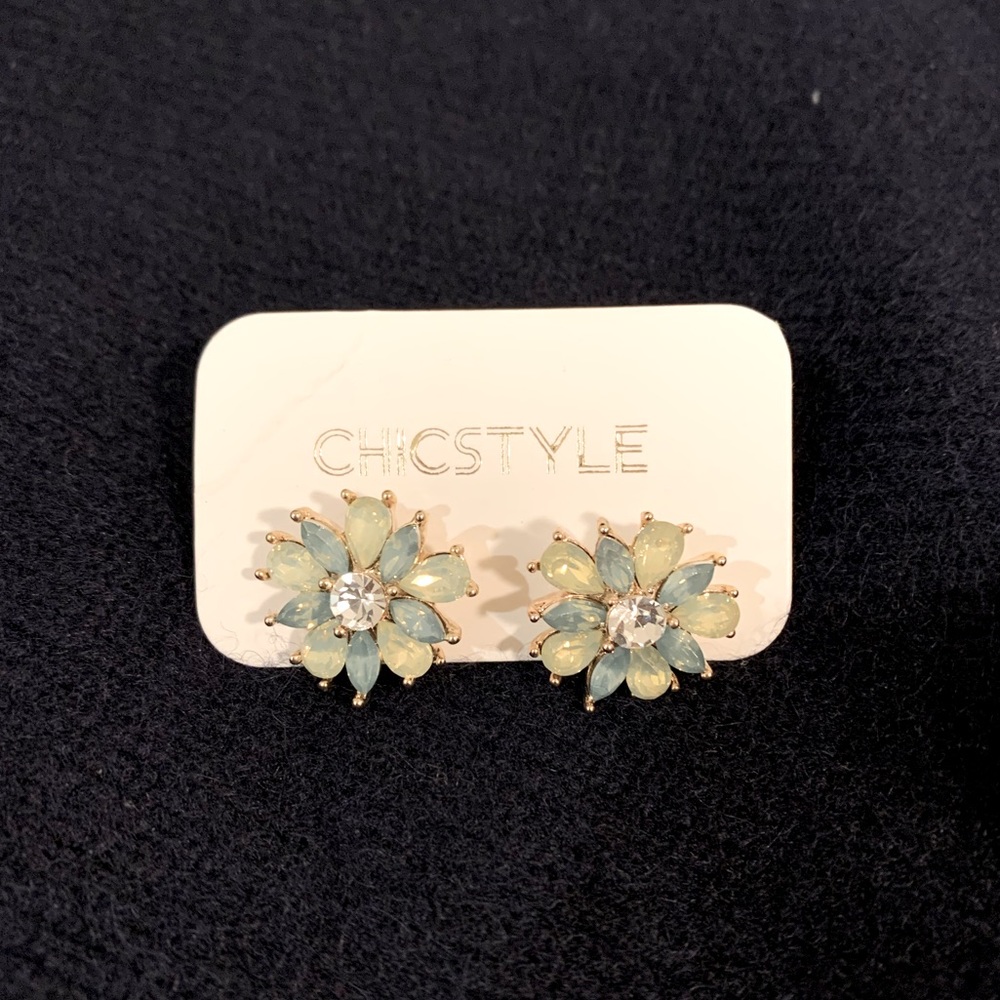 Blue flower earring studs